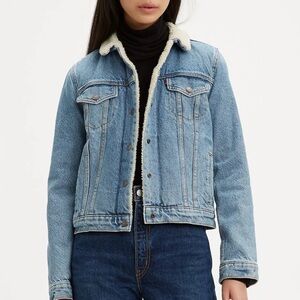 LEVI’s Sherpa lined denim trucker jacket